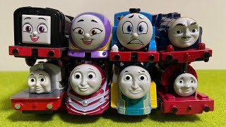 プラレールトーマスとなかまたちに電池交換して元気にするよ！　Thomas&Friends