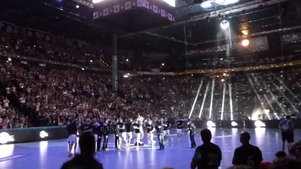 THW Kiel Die Neue Mannschaft L uft Erstmals Ein Abschiedsspiel 