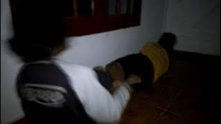 VIDEO LUCU,,di kocokin pake kaki,, NGAKAK...!!