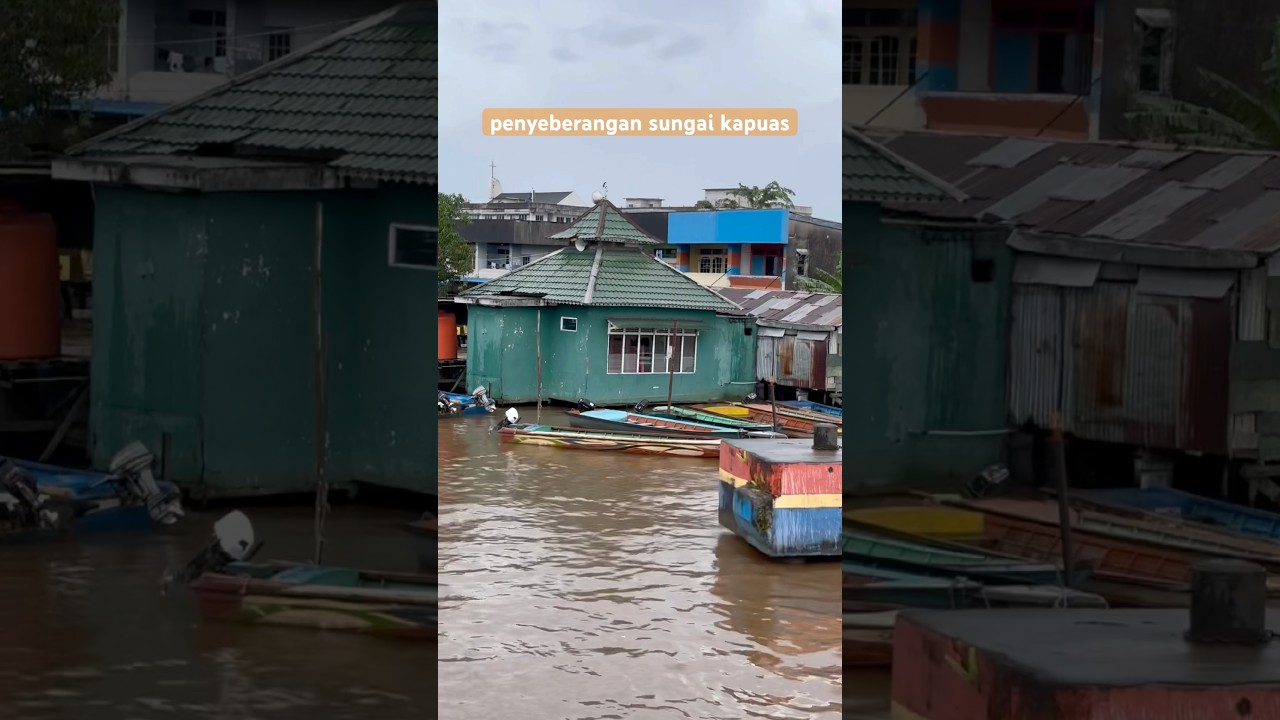 Rutinitas warga Pontianak. #sungaikapuas #penyebrangan #perahu #pontianak #travelblogger