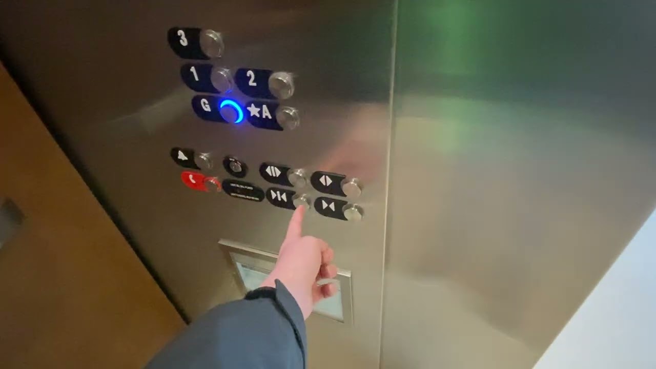 Riding the Bristol Townhall elevator with Jake’s elevator aventures
