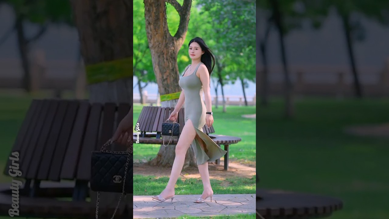 Chinese beautiful girl street fashion outfits style 