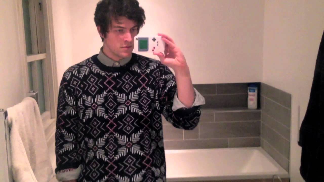 Youtuber Bathroom Review #3 - TomSka & FunnyCatVideos (Ciaran O'Brien)