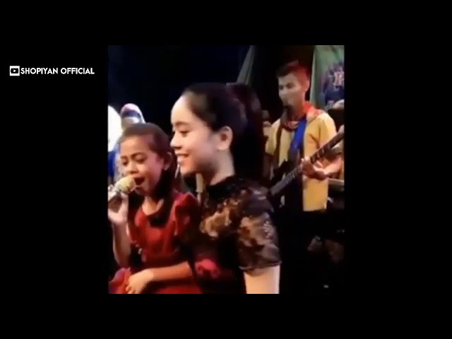 MELI LIDA FEAT LESTI KEJORA WAKTU KECIL | DI LAGU KEJORA UUUUUUUUHHHH class=