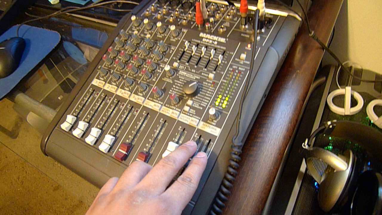 MACKIE DFX-6 Mixer - YouTube