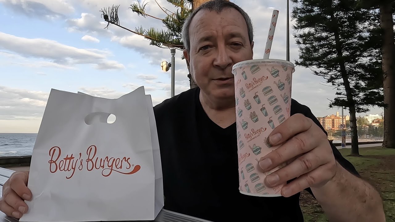 Betty’s Noosa Classic Burger
