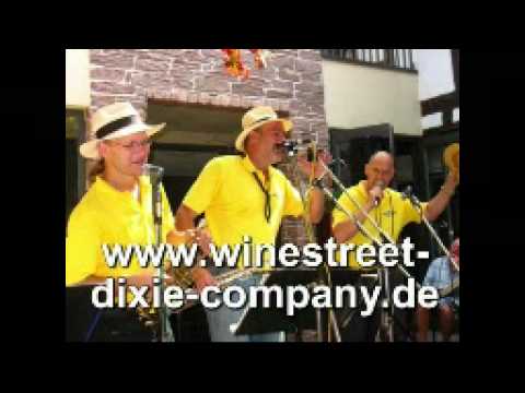 Winestreet Dixie Company, Eh La Bas