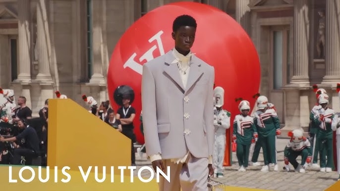 Louis Vuitton's Menswear Show Featured a Performance by Rosalía – WWD
