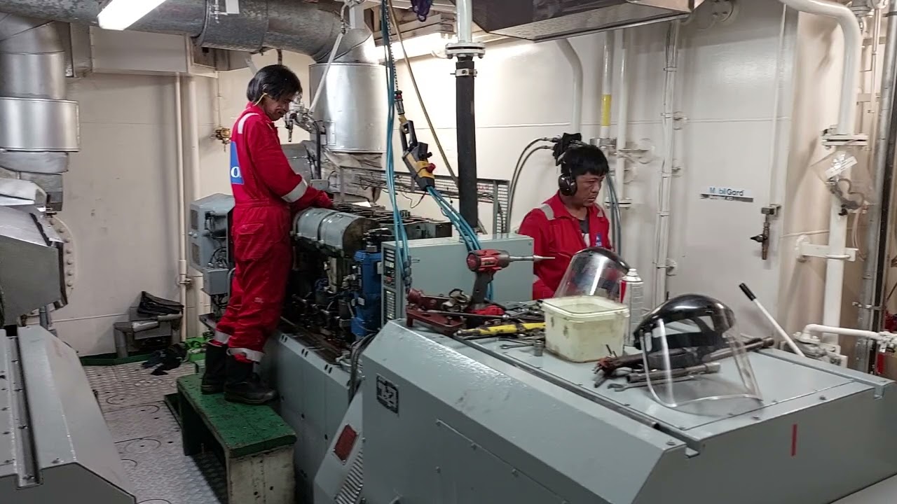 Auxiliary Engine major overhaul part 1