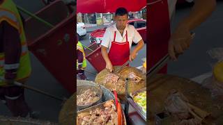 Preparando tacos de Chamorro con barriga #Tacos #Carnitas. #foodie #viral #parati