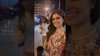 Kuwaiti Girls Walking In The Streets Of Kuwait And Having Fun