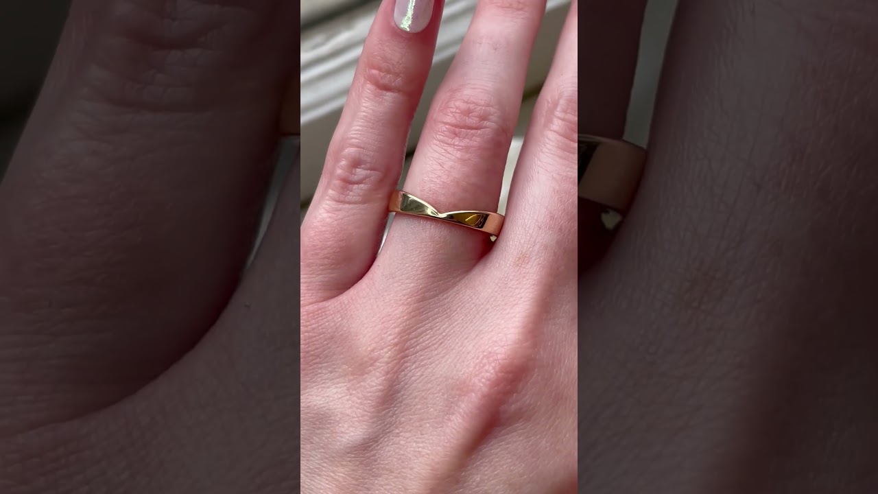 Thick Gold Wedding Band | Rosados Box 14kt Gold Cerys Chevron Cigar Wedding Band