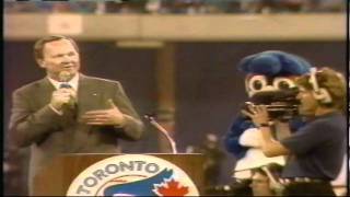 Toronto blue jays 1992 world series parade and ceremony leading to at
the skydome in toronto.