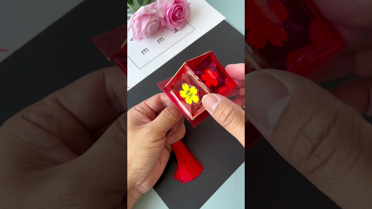 Новогодние фонарики, которые можно сделать из прозрачного скотча и зубочисток.  Приходите и попробу