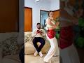 Ele soltou o livro e dançou com a loira #music  #dance
