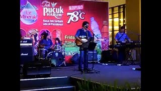 Rico Murry & Co - Kisah Sedih Di Hari Minggu (Live In Tangcity Mall)