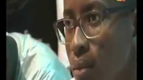 قارئ سنغالي يجمع القراءات في قوله (وقالت هيت لك) سبحان الله ابداع لايوصف