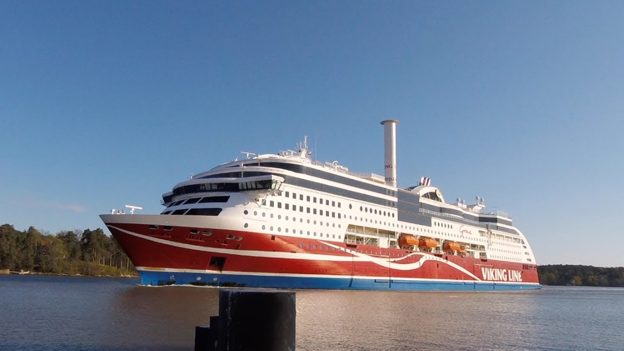 Epic cruise ferry Viking Grace Arrival at Port of Turku | Sweden - Finland