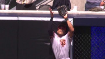 SF@SD: Maxwell makes a terrific catch at the wall