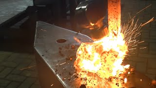Iron making, another iron bar from an iron bloom (2022)