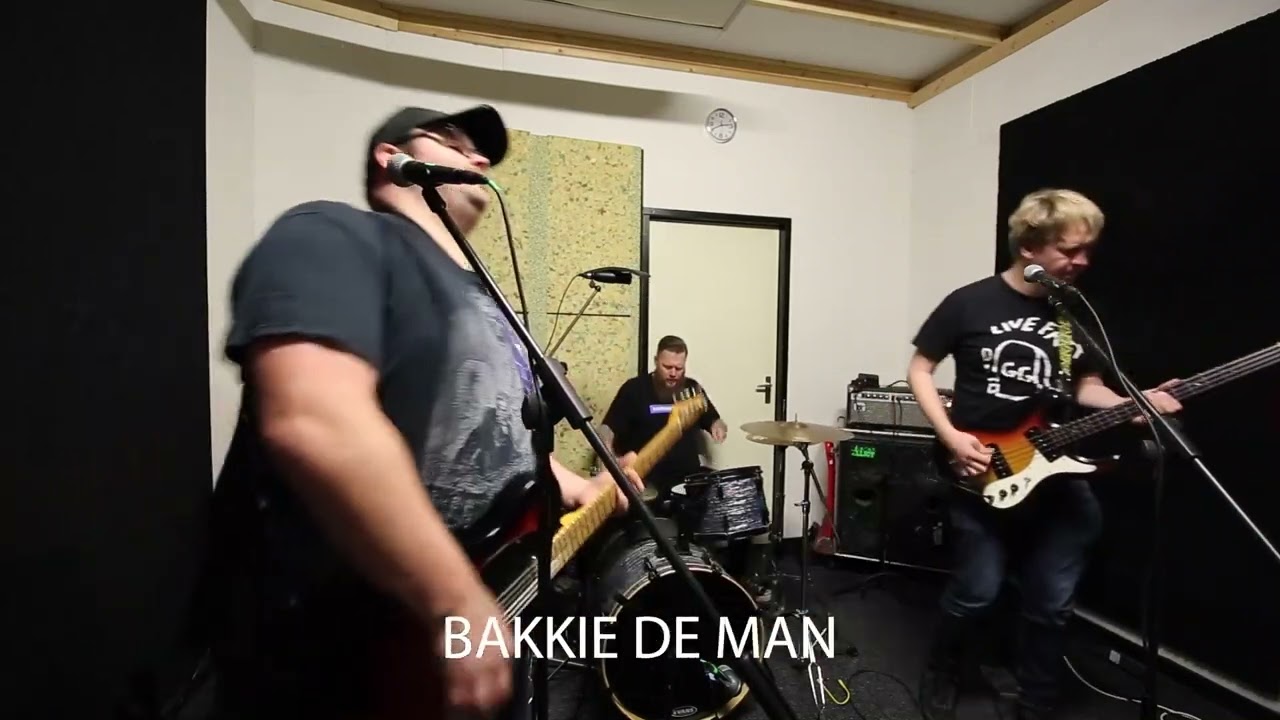 SKROETBALG - BAKKIE DE MAN