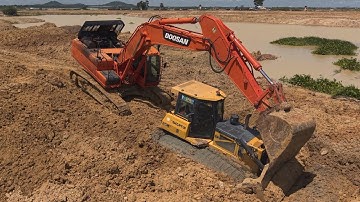Incredible Handle With Care dozer ShantuI Dump truck 25ton Drive Back Uploading Landslide Overturned