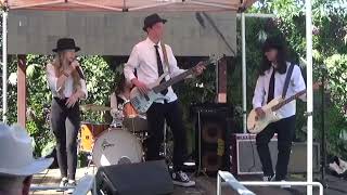 Texas Own Asterium With Allie Rae At Wicklow Heights