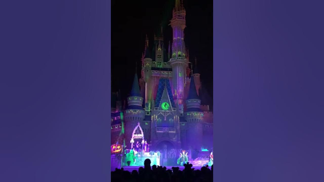 Hocus Pocus Villain Spelltacular at Disney World! | I put a spell on you! #SHORTS
