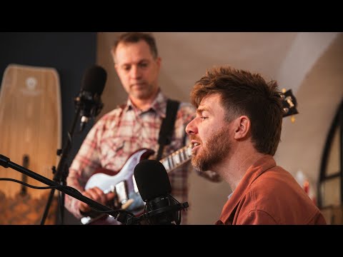 Ronald Straetemans & Mathijs Peeters - Love Always Hopes (Solo) | The Influences
