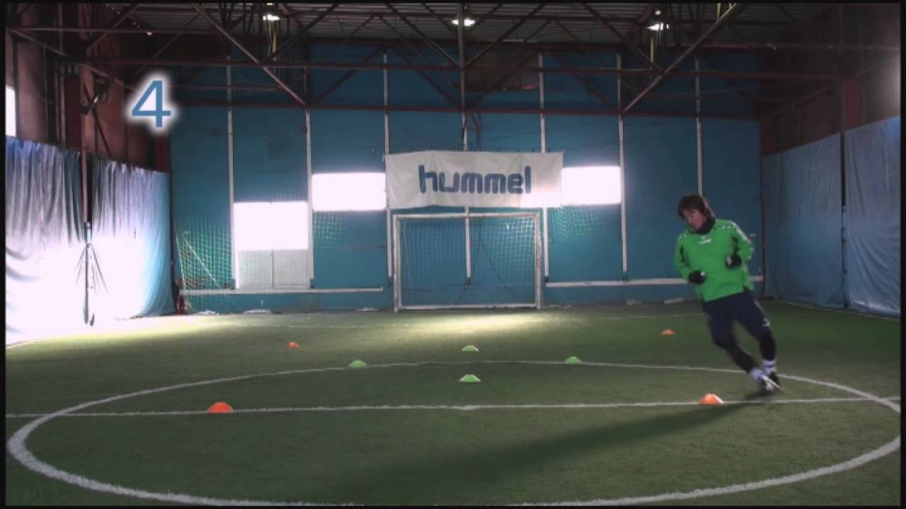 サッカートレーニング 判断力と体の動きを鍛えるトレーニング２ Youtube