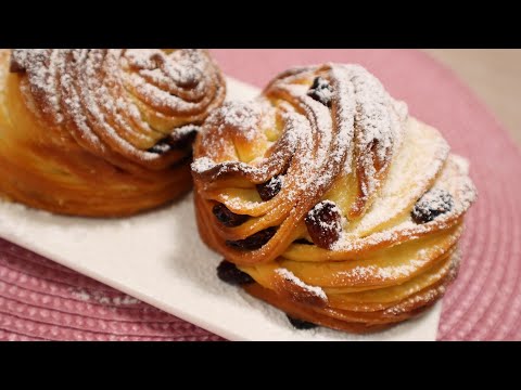 Video: Sauerrahmbrötchen Mit Rosinen Und Zimt