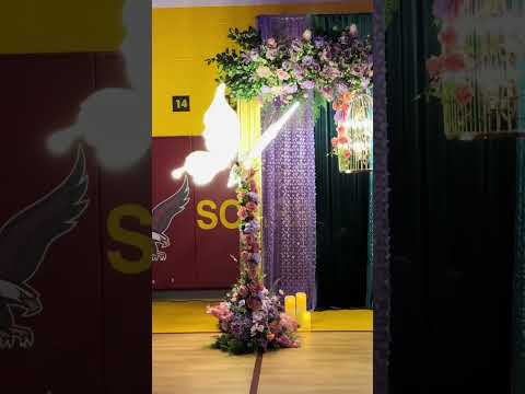 Вуличний LED світильник Метелик 100 см з рухомими крилами на металевій підставці для саду, фотозон та декору території, видео 2