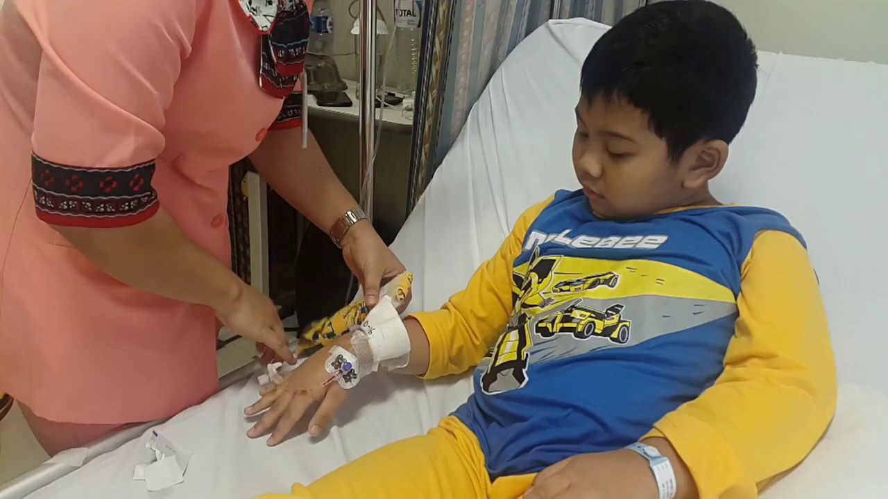 Apenditis Yang Membuat Meringis - Raphael Operasi Usus Buntu