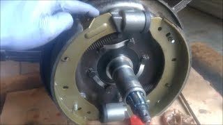 Land Rover Series 2A 88 - Part 1 Installing Stub Axle And Brakes