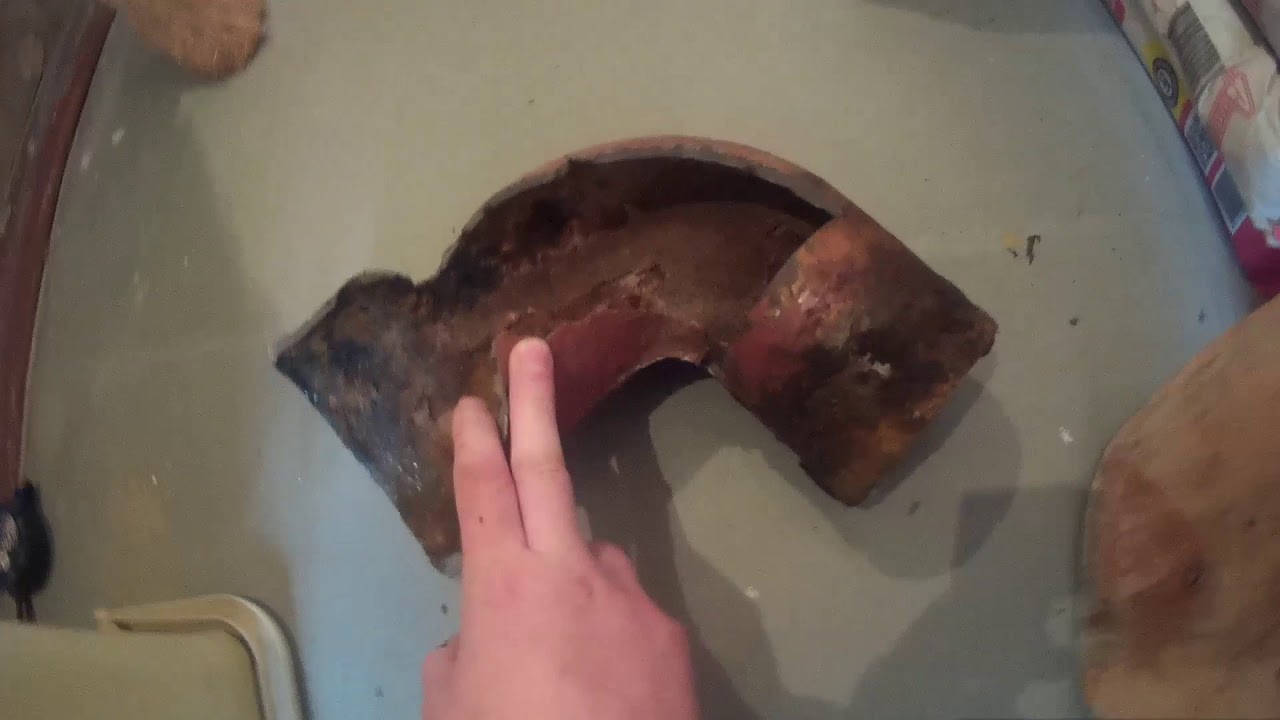 Переход с Чугуна на Пластик канализация. Расчеканка чугунной трубы ...