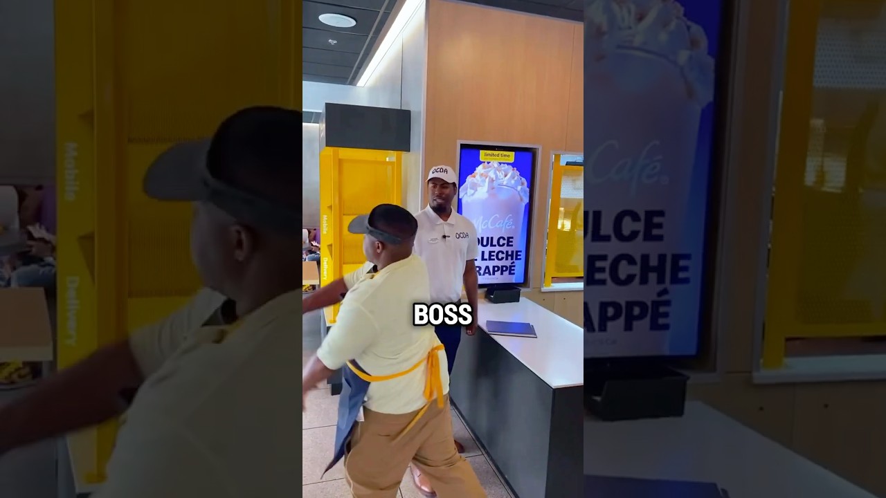 Cussing Out Bosses For Money (@calimar_whit3)