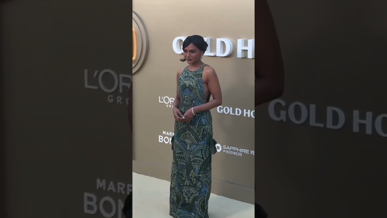 Gold Gala arrivals #priyankachopra #mindykaling #ejae #halsey #chrissyteigen #redcarpet #fashion