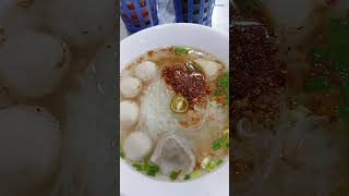 #ก๋วยเตี๋ยวลูกชิ้นปลา อร่อย #แนะนำร้านก๋วยเตี๋ยวอร่อยในกทม @TKJourney
