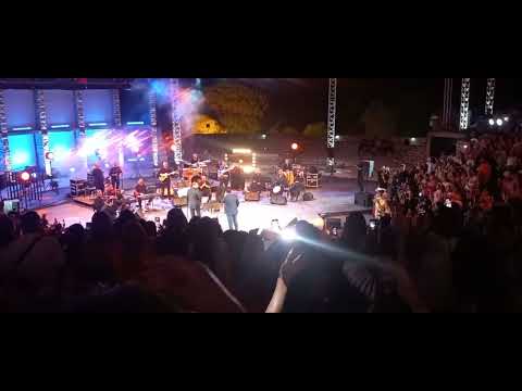 وائل جسار يغني تونسي أصل الزين في العينين مهرجان الحمامات الدولي 2025