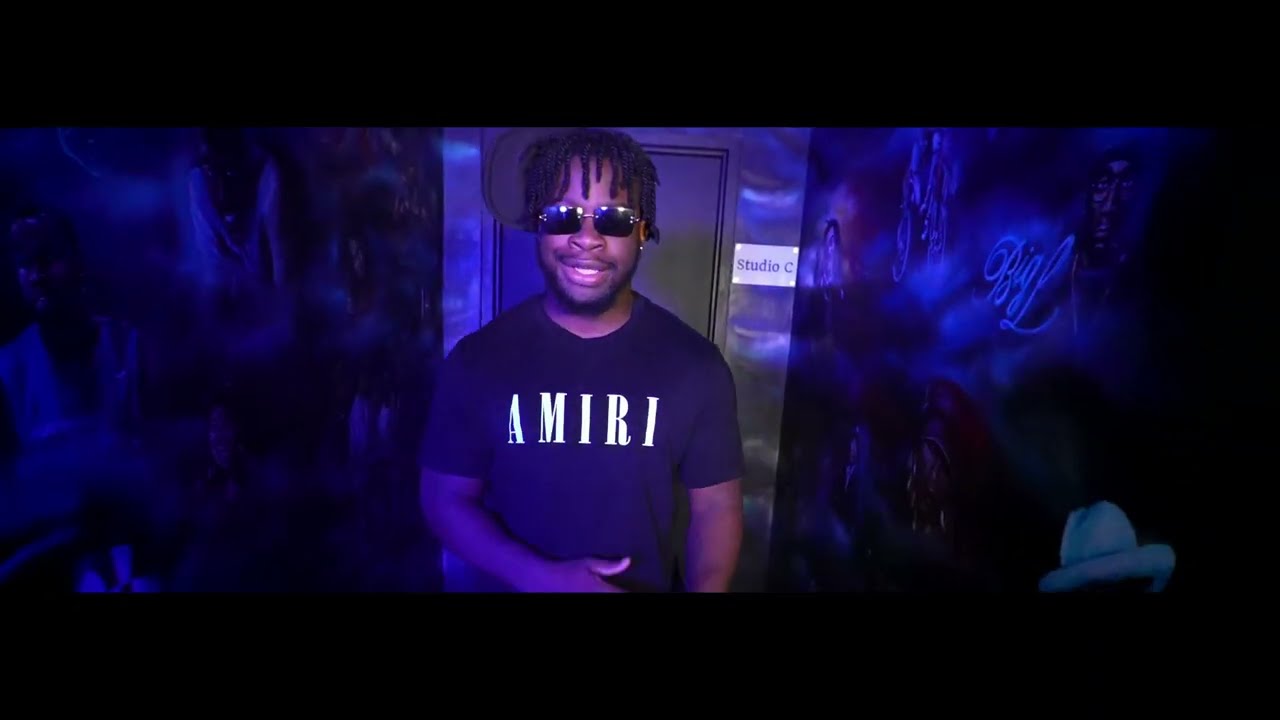 Motion Man Q - See Thru (Offical Video) dir.@GawdEyeVizualz adlı videoyu YouTube'da izle Motion Man Q - See Thru (Offical Video) dir.@GawdEyeVizualz adlı videoyu YouTube'da izle