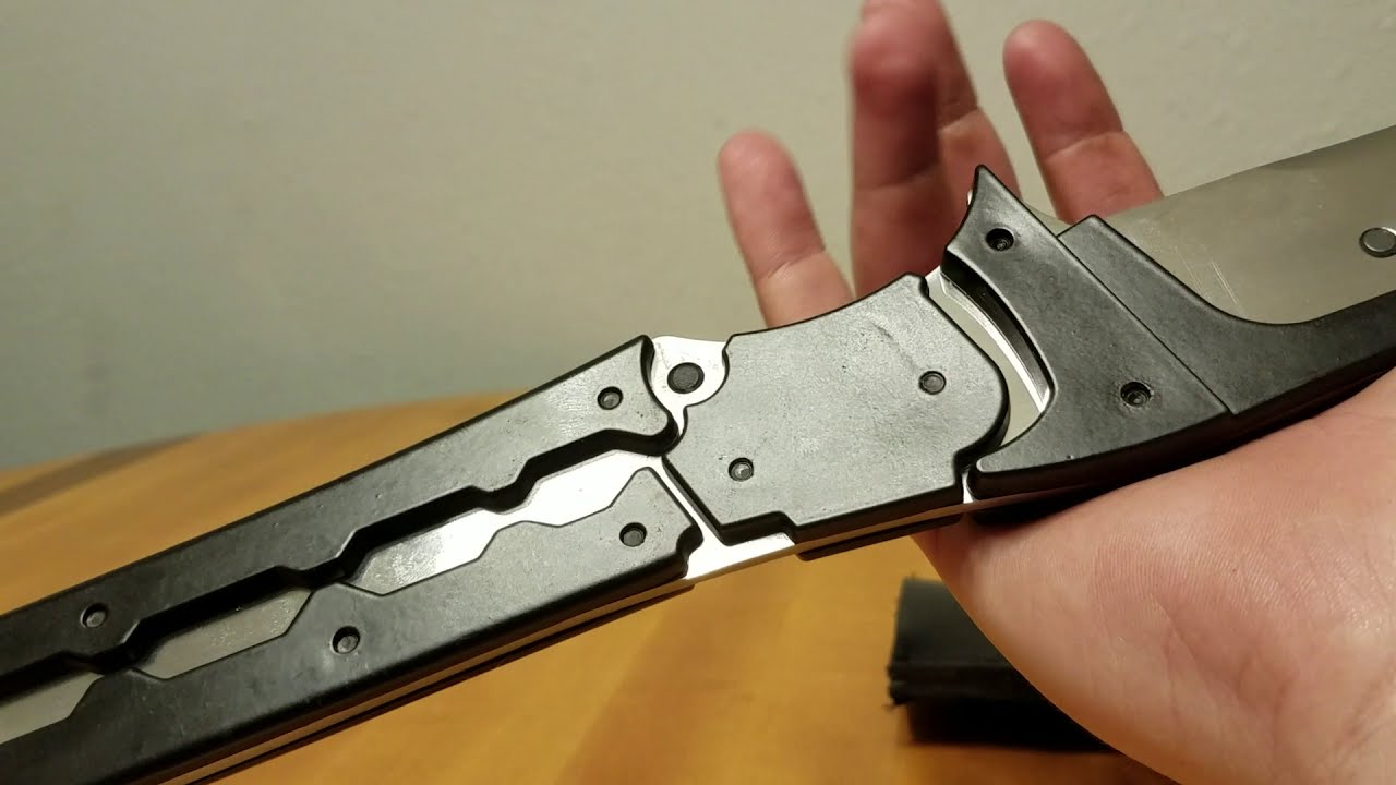 Metal Gear Rising Raiden's sword. (Review)