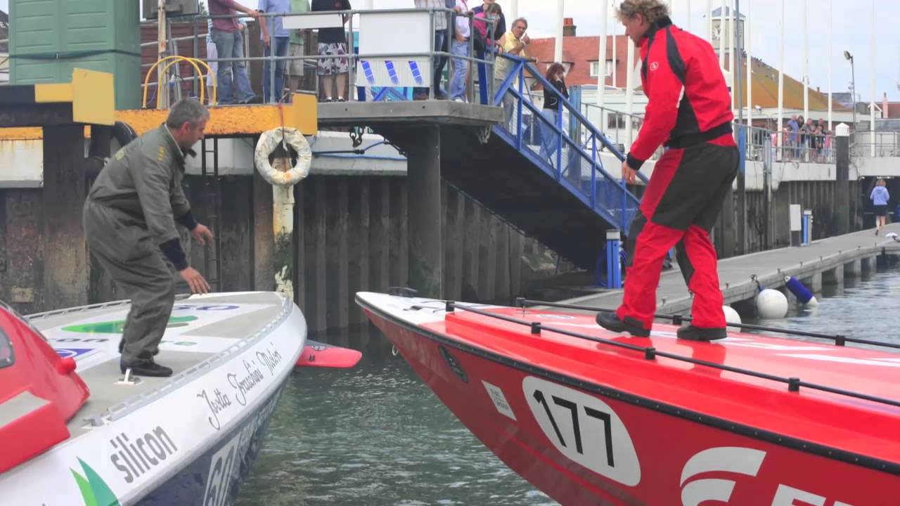 powerboat training isle of wight