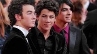 Download Jonas Brothers-six Minutes With Lyrics From 'it`s About Time' Video MP3 Jonas Brothers-six Minutes With Lyrics From 'it`s About Time'