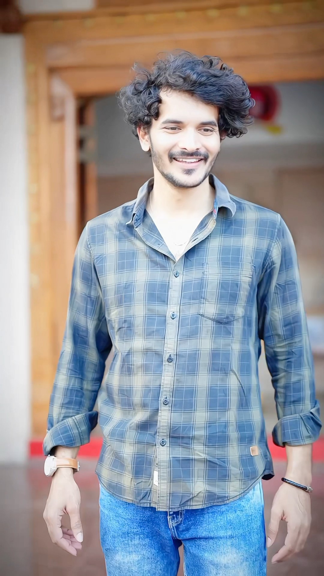 Your small act can change lots of things,..?? #azmaik #reality #humanity #hearttouching #smile
