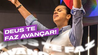 DEUS TE FAZ AVANÇAR | Camila Barros