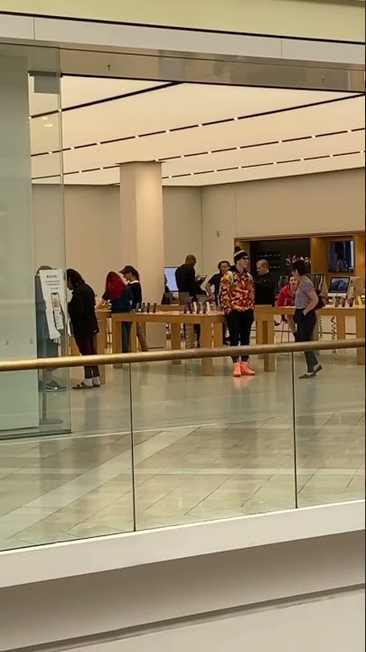 SINGING IN PUBLIC 🤣