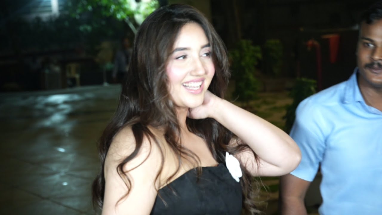 Ashnoor Kaur Arrive At Celebrity Photographer Amit Khanna Calendar Launch Event 