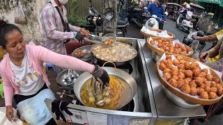 Cambodian Street Food ,​​ Fresh vegetables​ , Fresh fruits , Beef , Pork , Walking At market