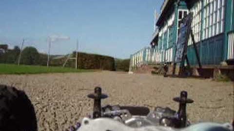 Traxxas Emaxx: GorillaMaxx video 10