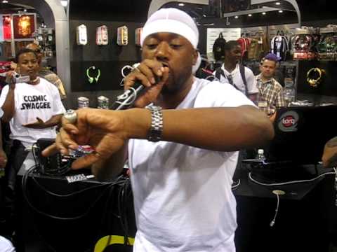 MC Supernatural Freestyle at the 2008 Magic Convention